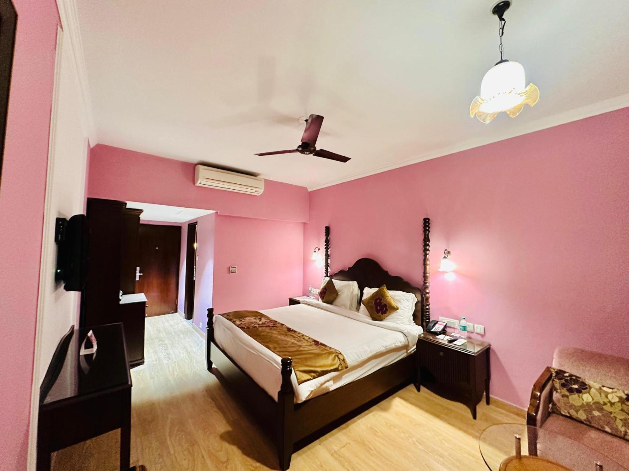 Royal Orchid Fort Resort Mussoorie Dış mekan fotoğraf