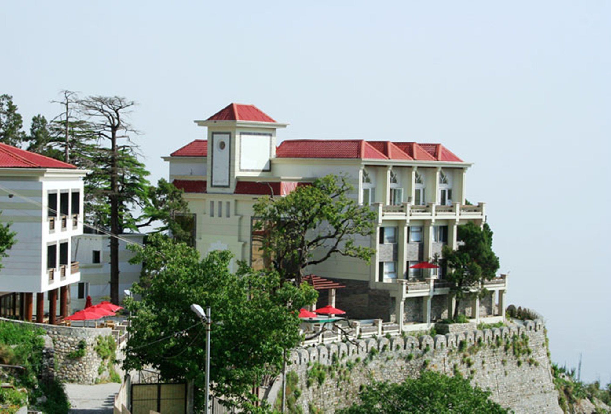 Royal Orchid Fort Resort Mussoorie Dış mekan fotoğraf