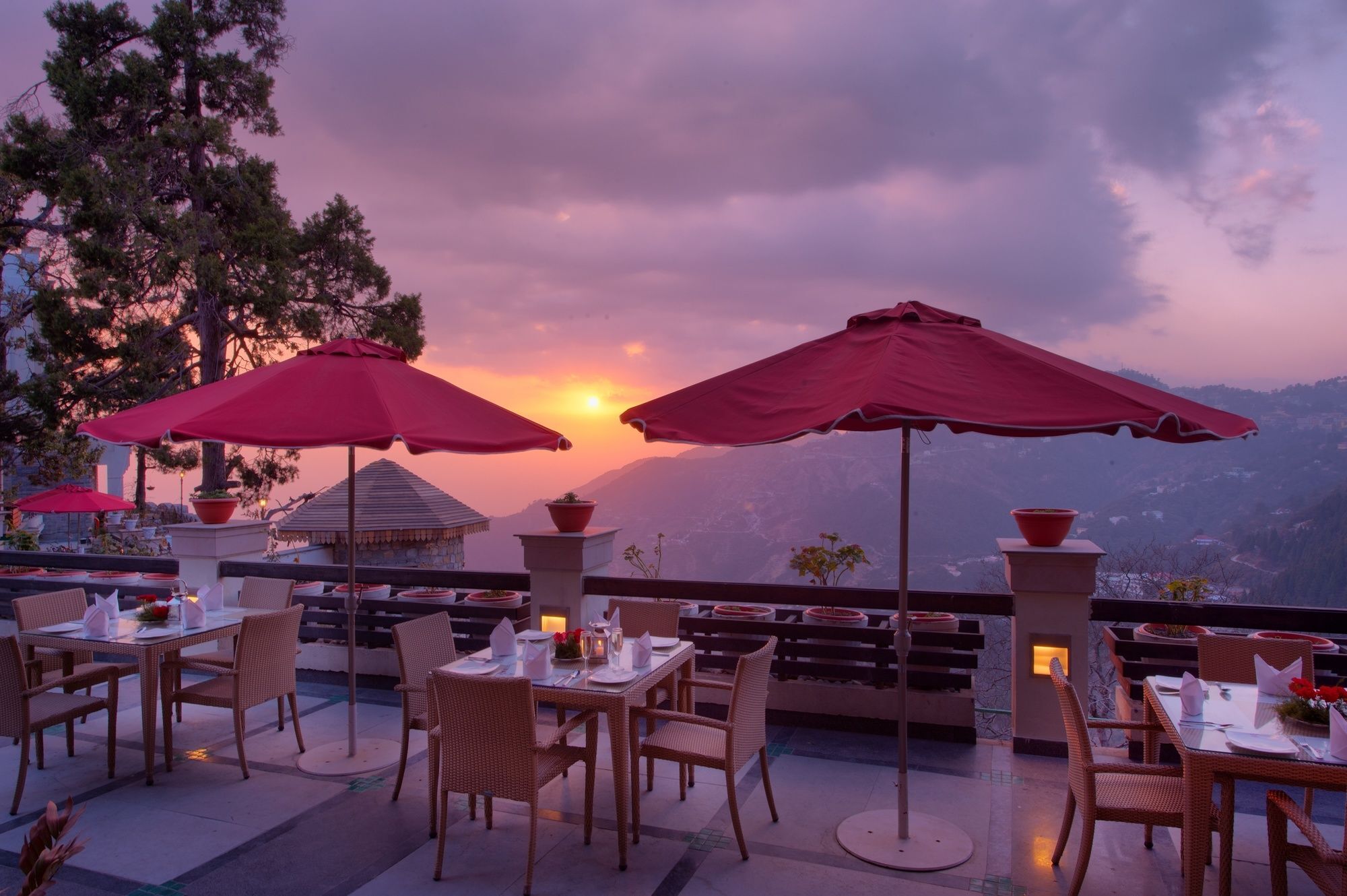 Royal Orchid Fort Resort Mussoorie Dış mekan fotoğraf