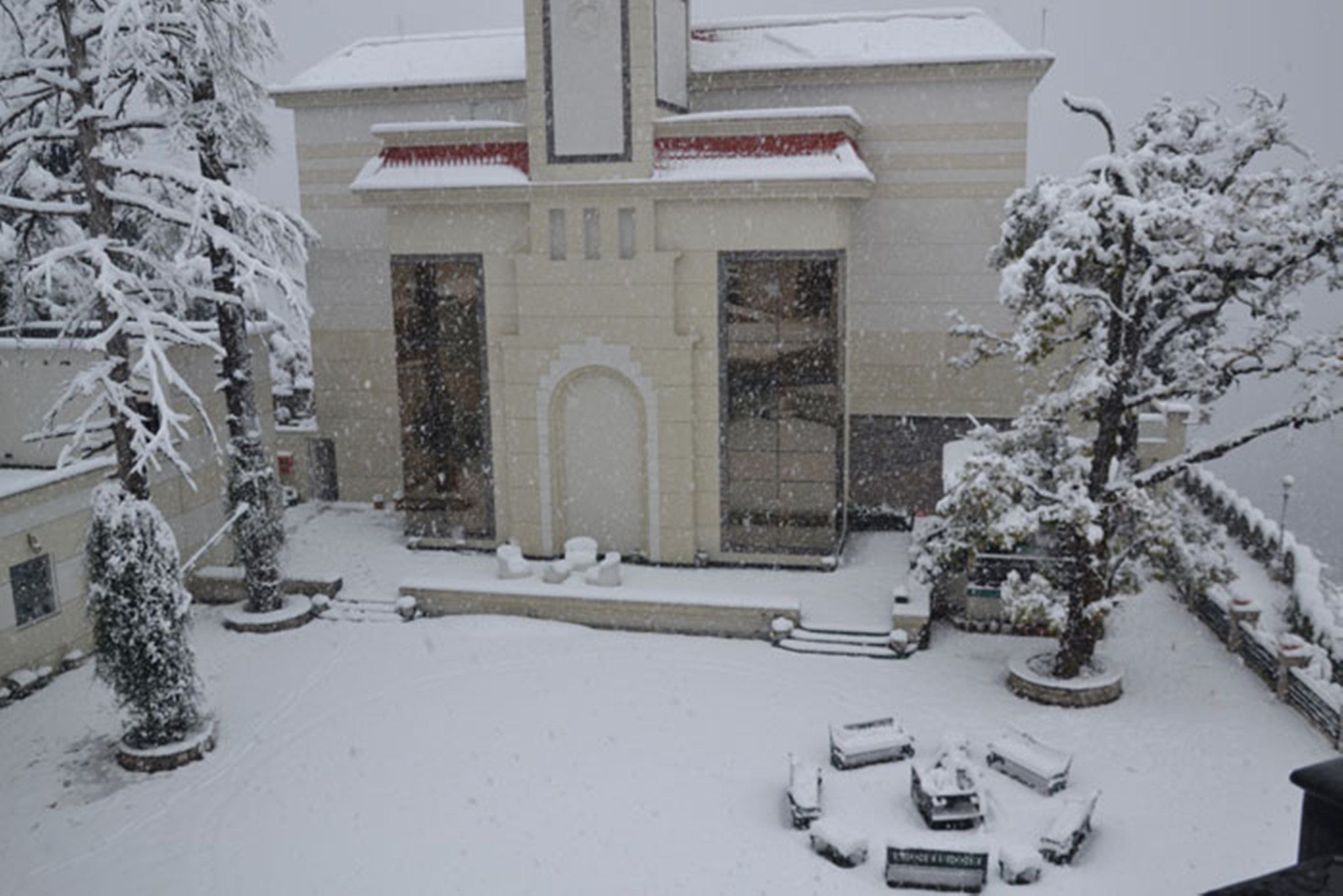Royal Orchid Fort Resort Mussoorie Dış mekan fotoğraf