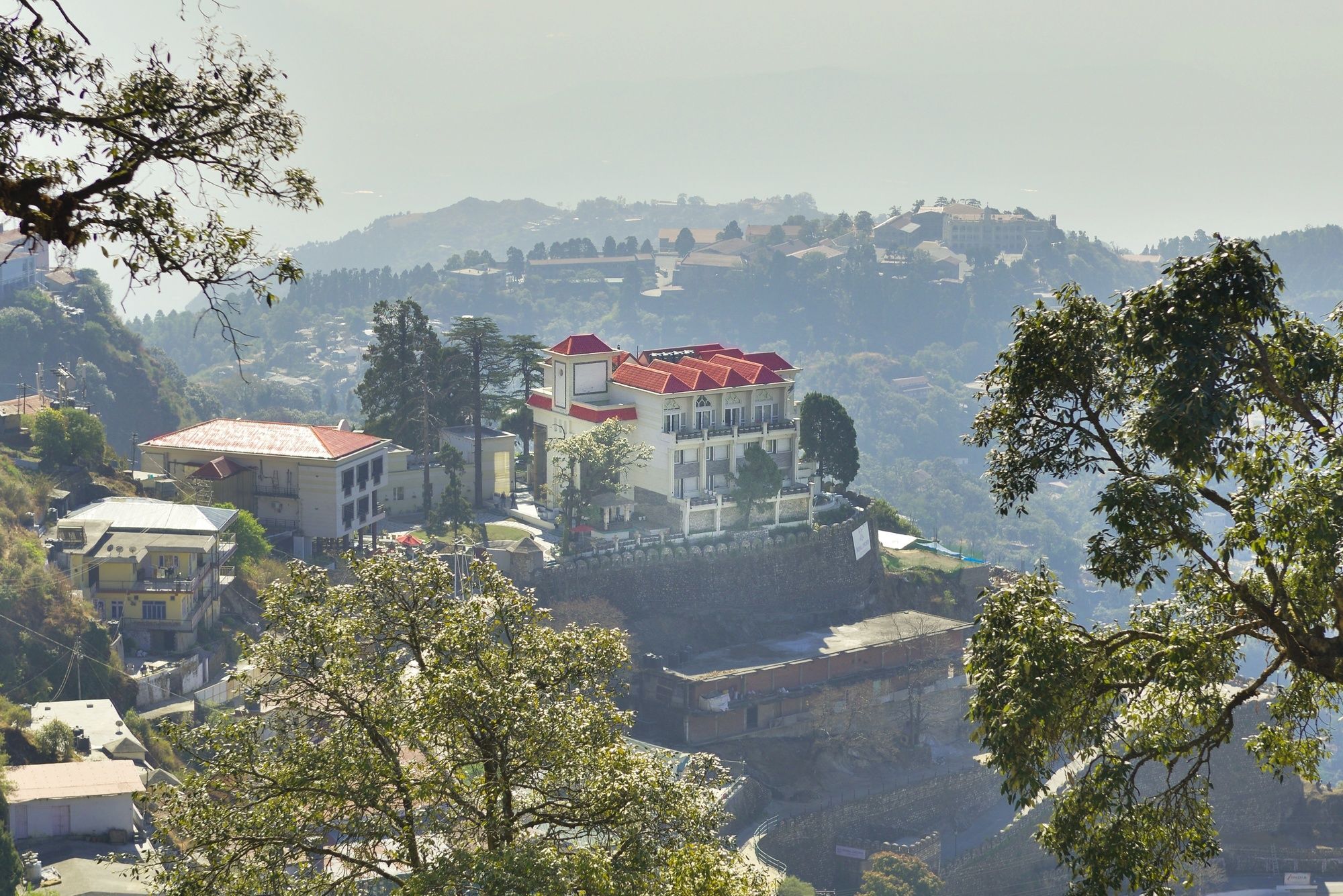 Royal Orchid Fort Resort Mussoorie Dış mekan fotoğraf